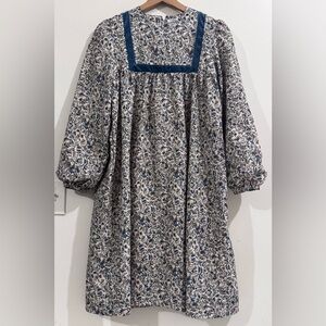 HADAS Chic Long Sleeve Floral Dress with Navy Highlights